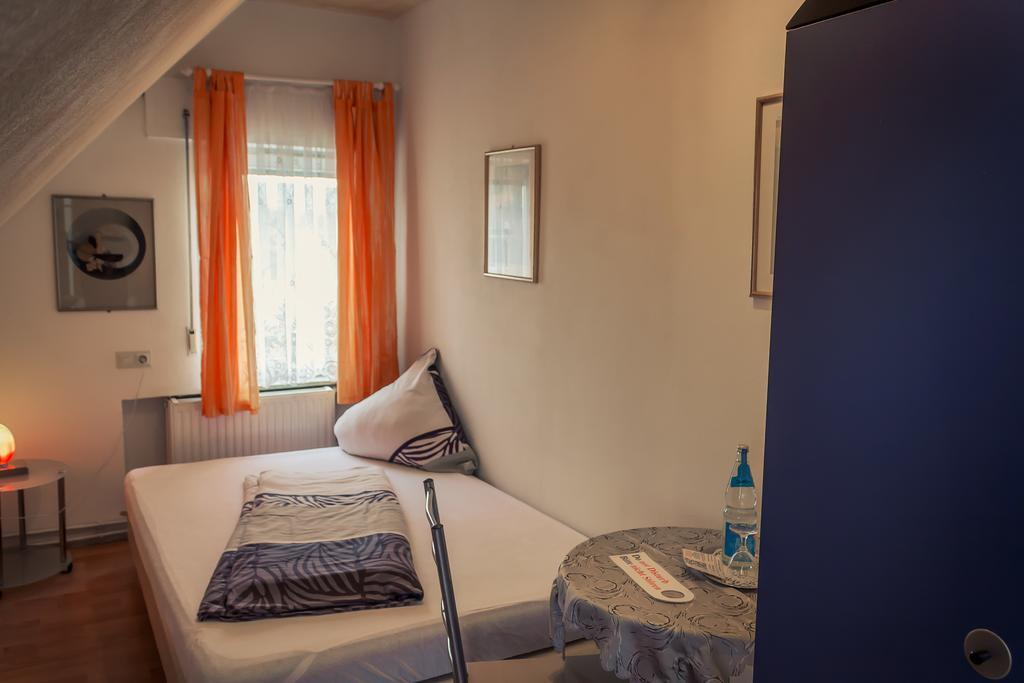 Hotel Adler Aichelberg (Goppingen) Room photo